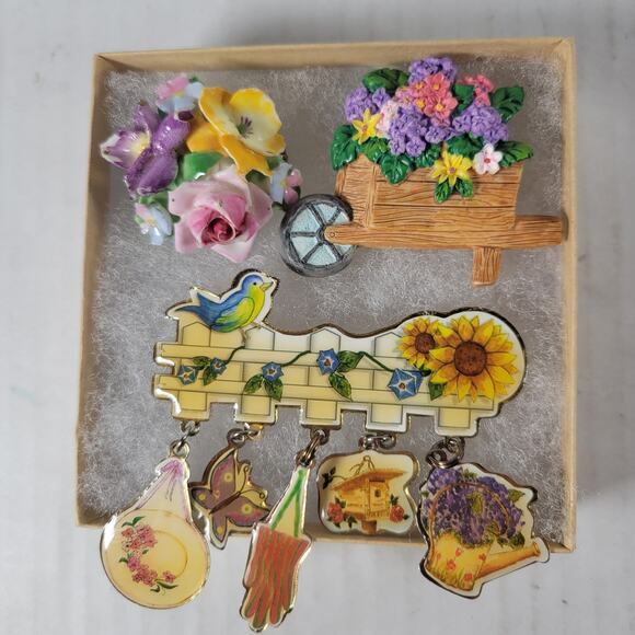 Unbranded Jewelry - Set of 3 Floral Flowers Gardening Brooches & Pin